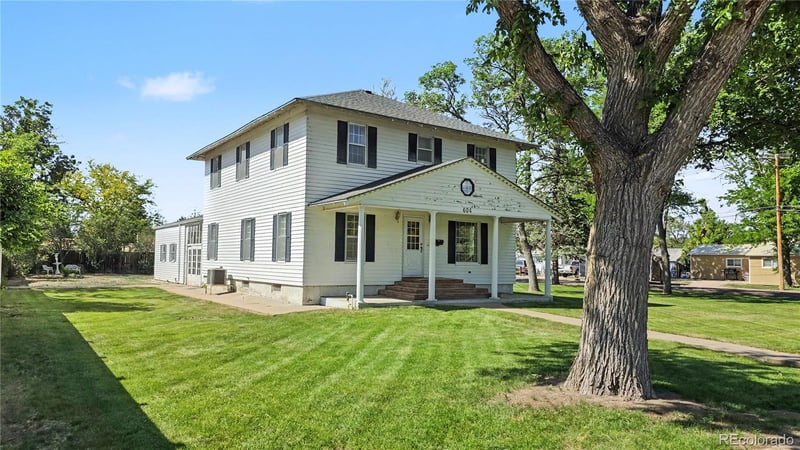 604 4th St, Julesburg, CO 80737