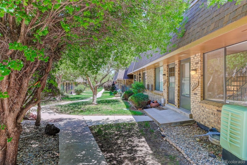 1757 Quail St, Lakewood, CO 80215