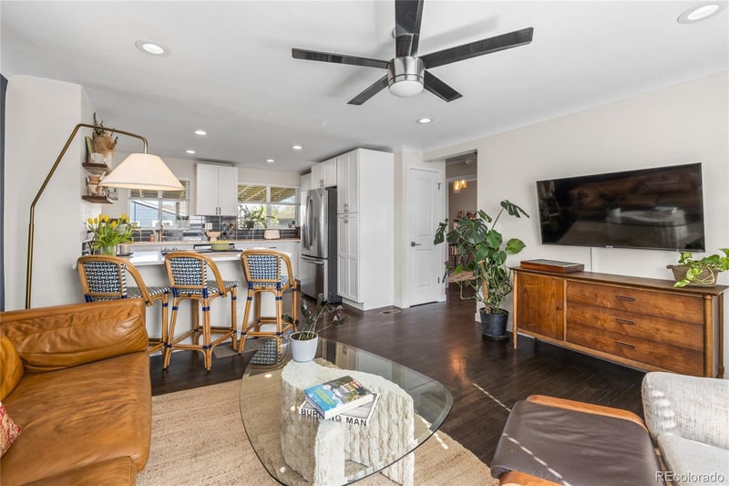 3011 Oneida St, Denver, CO 80207