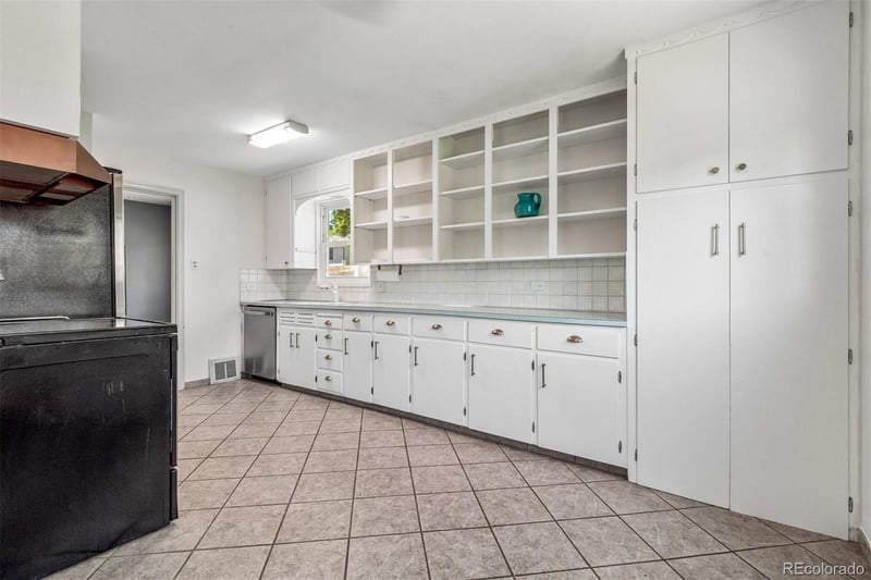 1670 Cook St, Denver, CO 80210