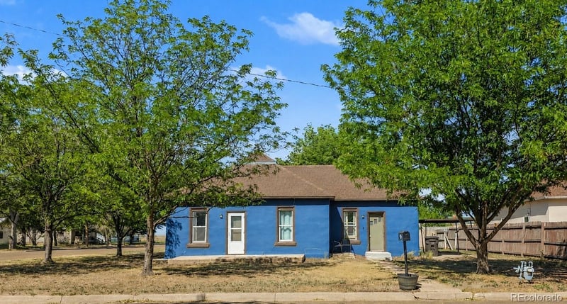 420 Vine St, Julesburg, CO 80737