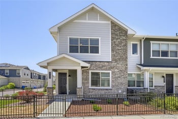 27662 E 1st Ave, Aurora, CO 80018