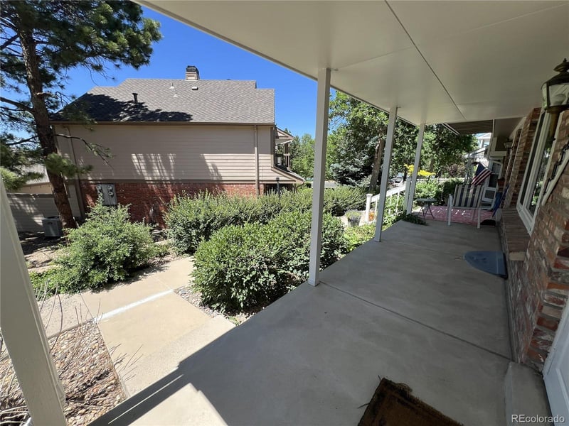 7052 Briarwood Dr, Centennial, CO 80112