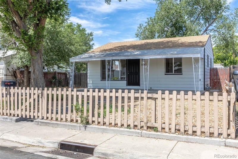 7855 Newport St, Commerce City, CO 80022