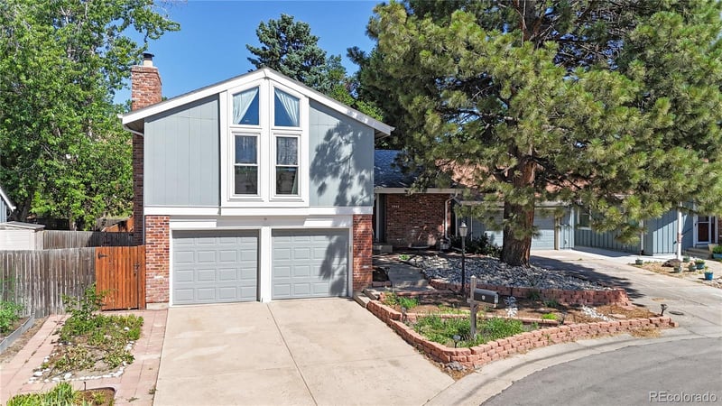 2946 Moline Pl, Aurora, CO 80014