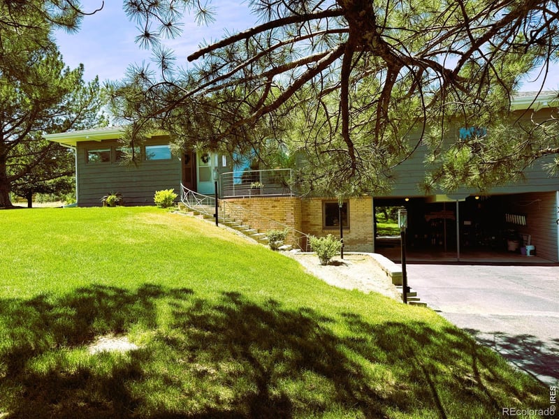 120 Highland Dr, Sterling, CO 80751