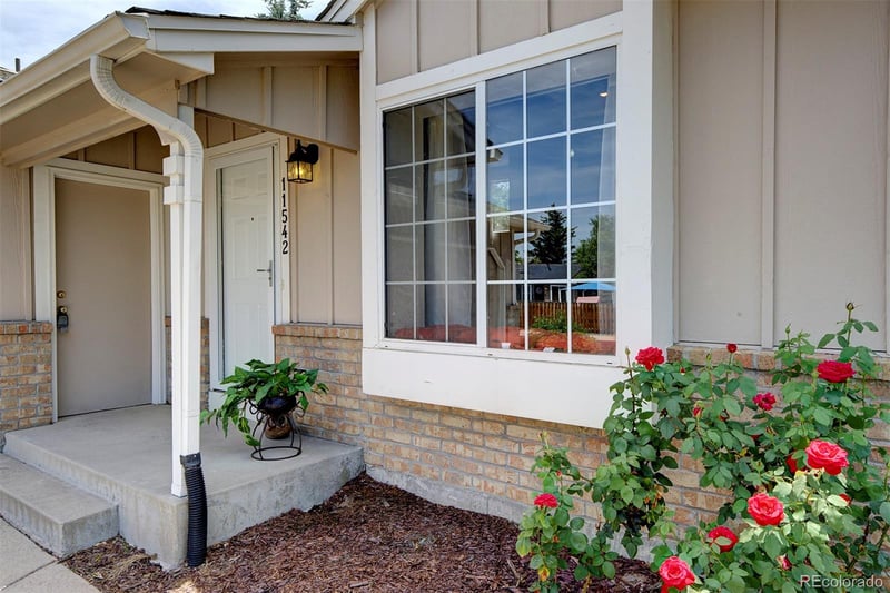 11542 Lake Dr, Littleton, CO 80127