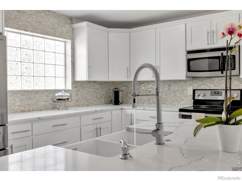 3855 Beechwood Ln, Johnstown, CO 80534