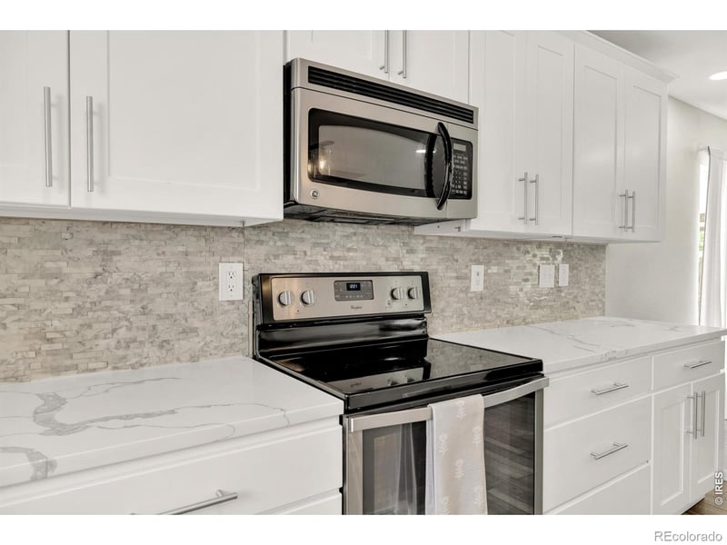 3855 Beechwood Ln, Johnstown, CO 80534