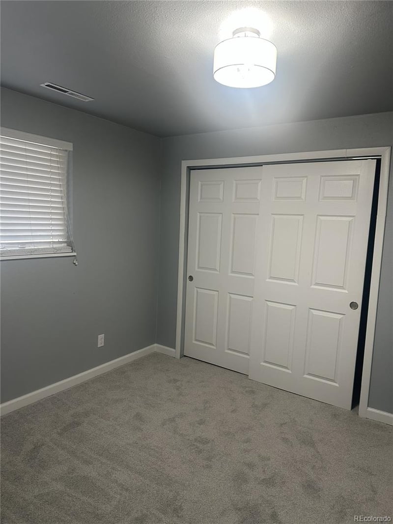 925 Arrawanna St, Colorado Springs, CO 80909