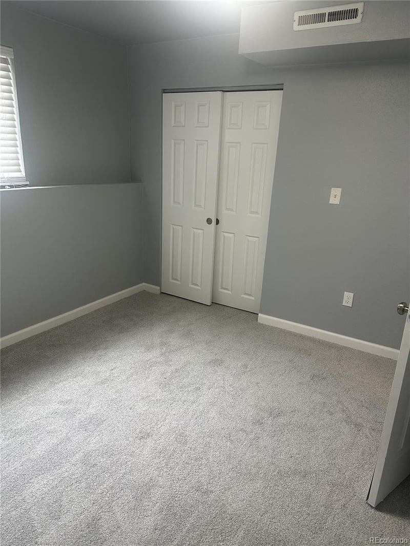 925 Arrawanna St, Colorado Springs, CO 80909