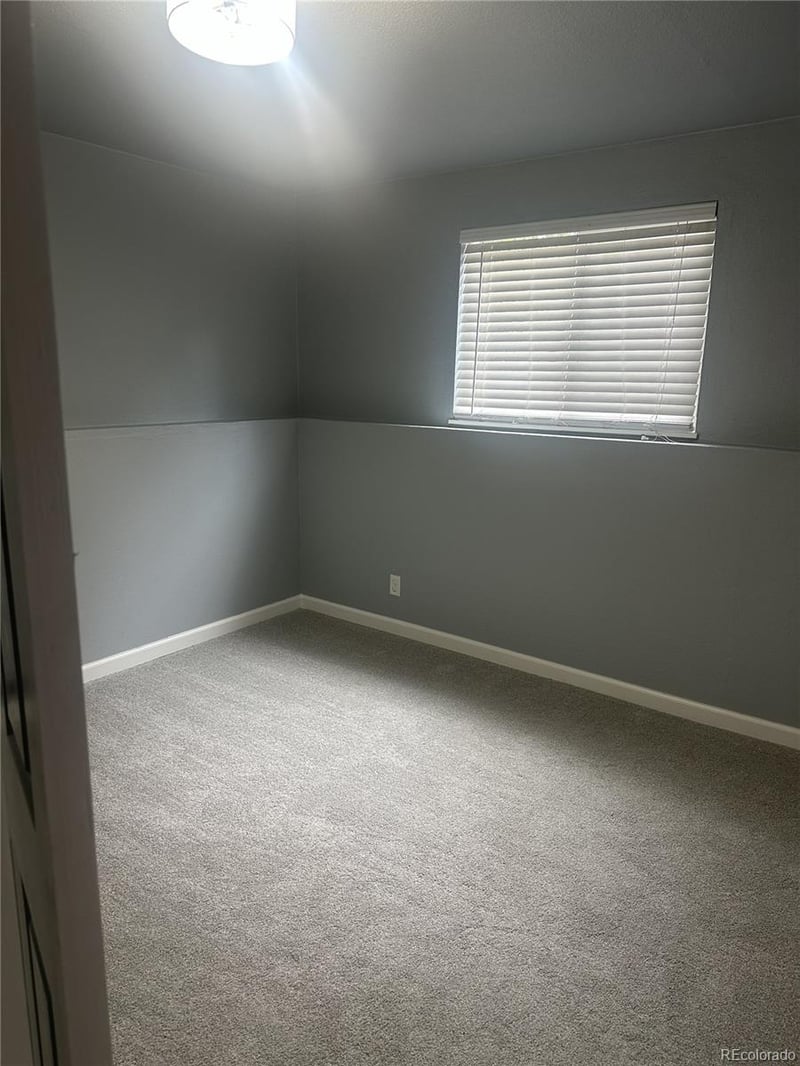 925 Arrawanna St, Colorado Springs, CO 80909