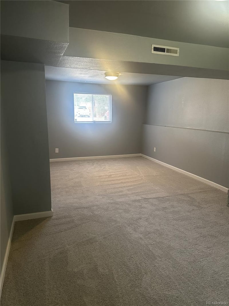 925 Arrawanna St, Colorado Springs, CO 80909