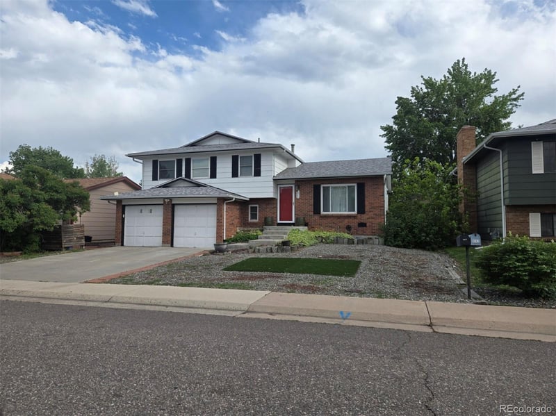 9022 Stanford Ave, Littleton, CO 80123