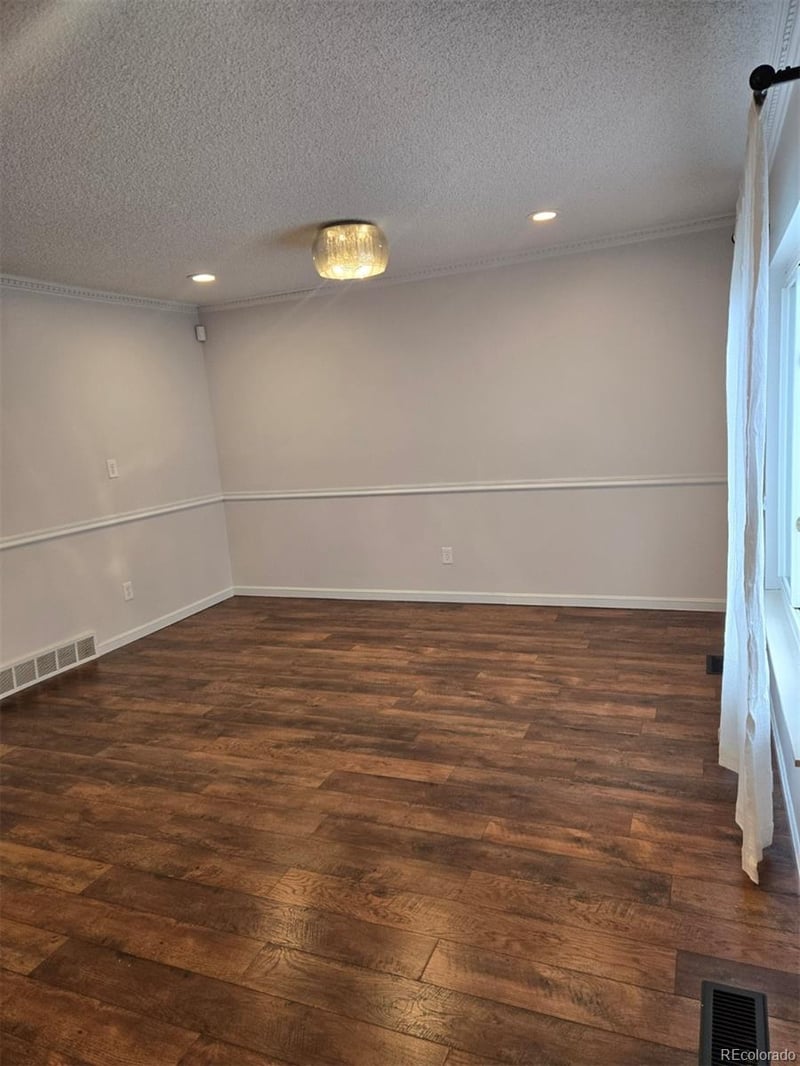 9022 Stanford Ave, Littleton, CO 80123