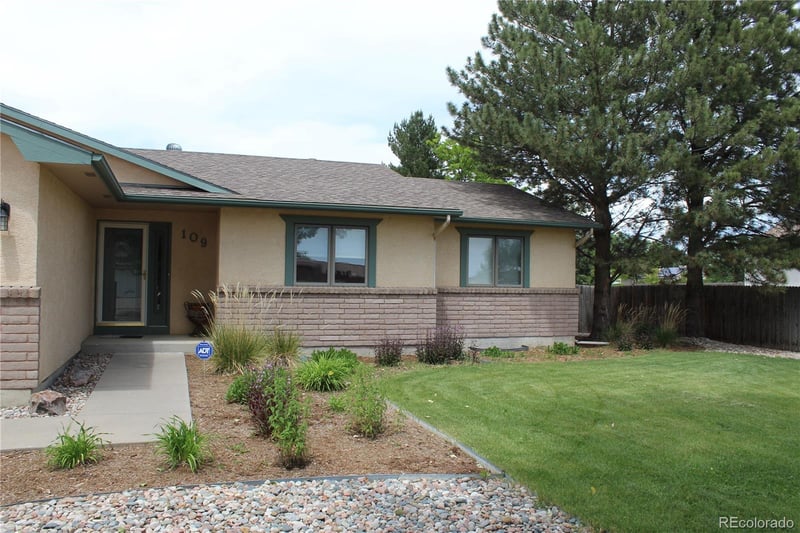 109 Chi Chi Dr, Pueblo, CO 81007