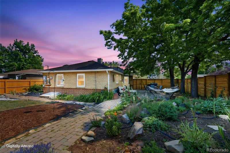 8187 W 17th Ave, Lakewood, CO 80214