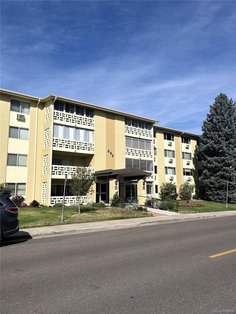 695 Alton Way #12B, Denver, CO 80247