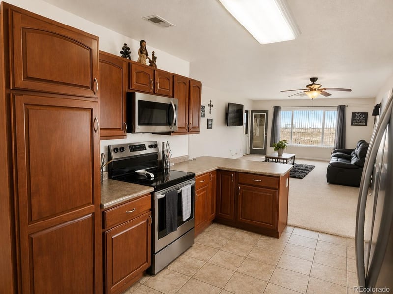 1975 Thrasher Ct, Pueblo, CO 81008