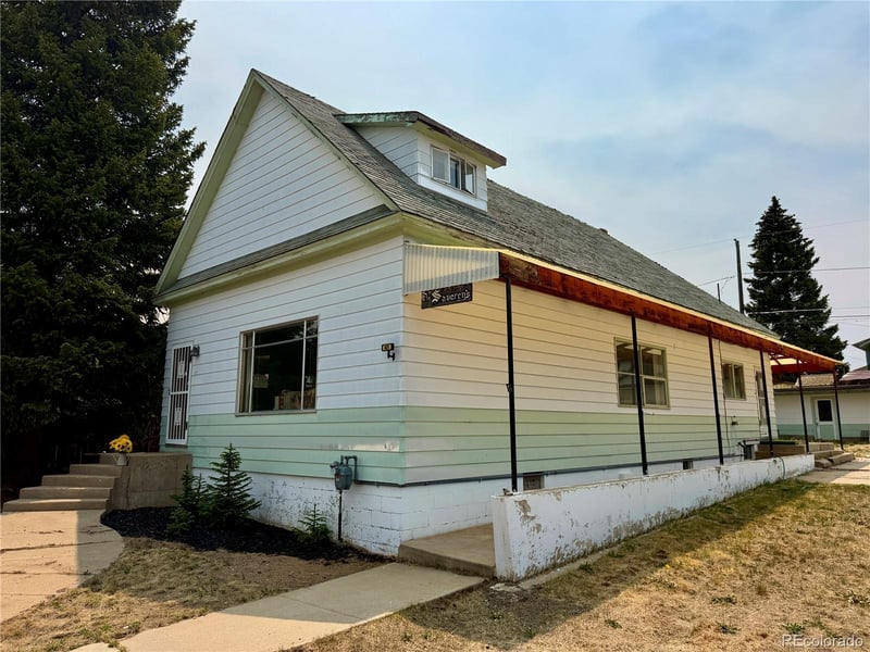 421 8th St, Leadville, CO 80461