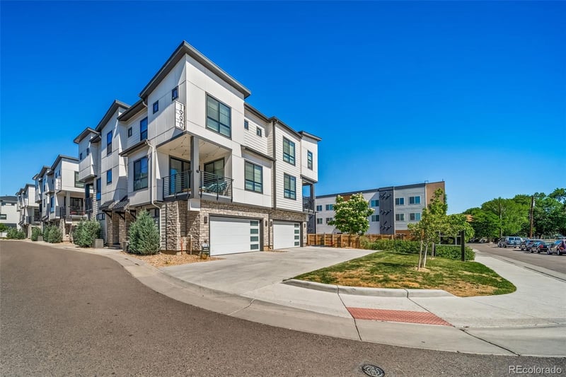 1990 Holly St #2, Denver, CO 80222