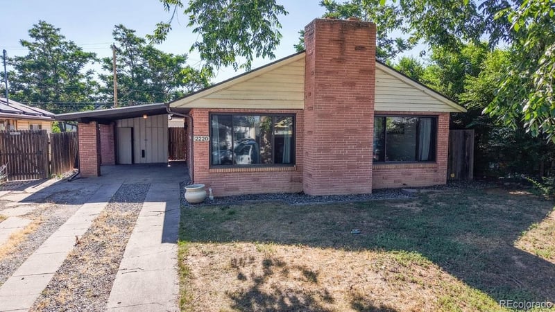 2220 Ironton St, Aurora, CO 80014