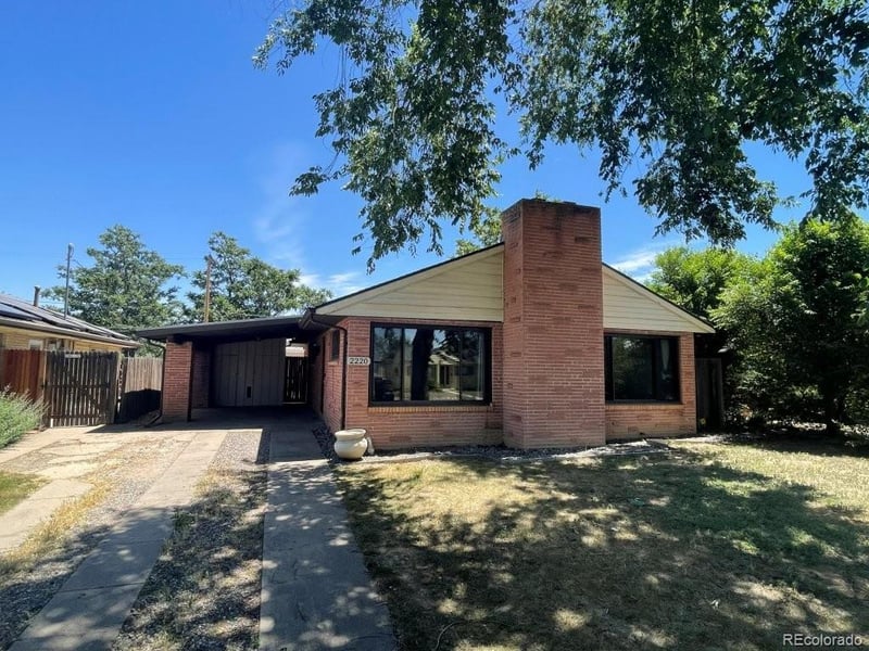2220 Ironton St, Aurora, CO 80014