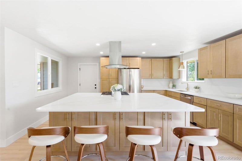 2126 Yarrow St, Lakewood, CO 80227