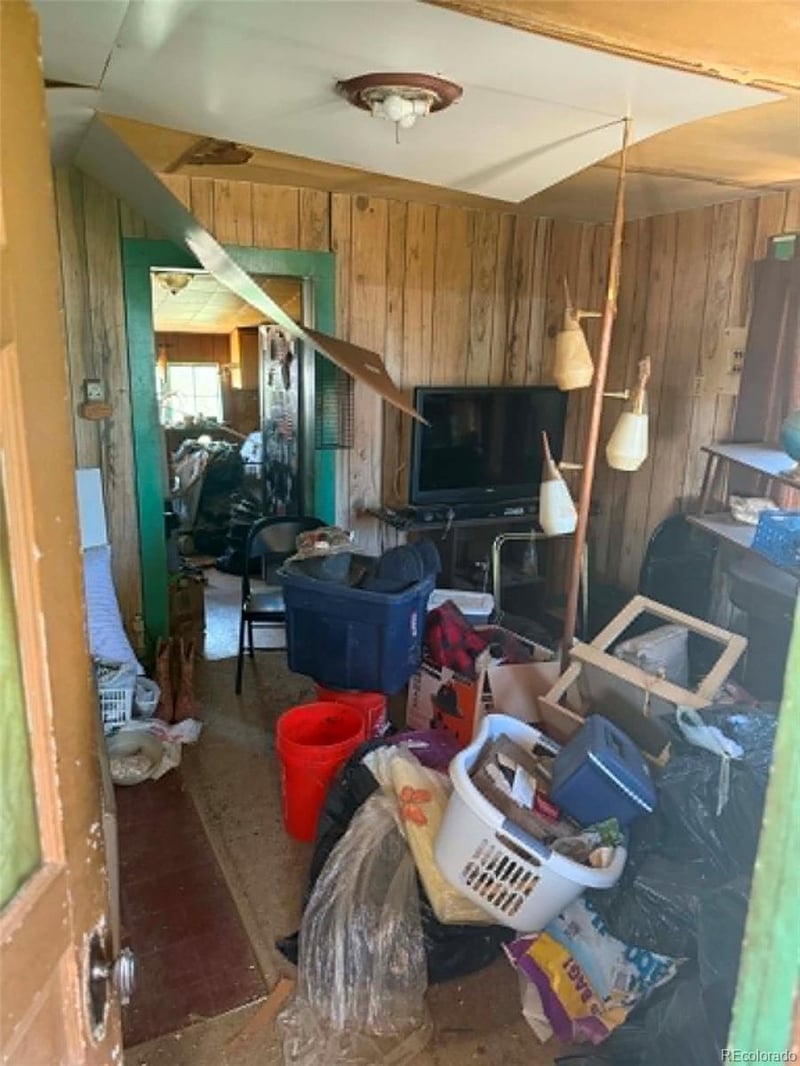 406 Second St, Roggen, CO 80652