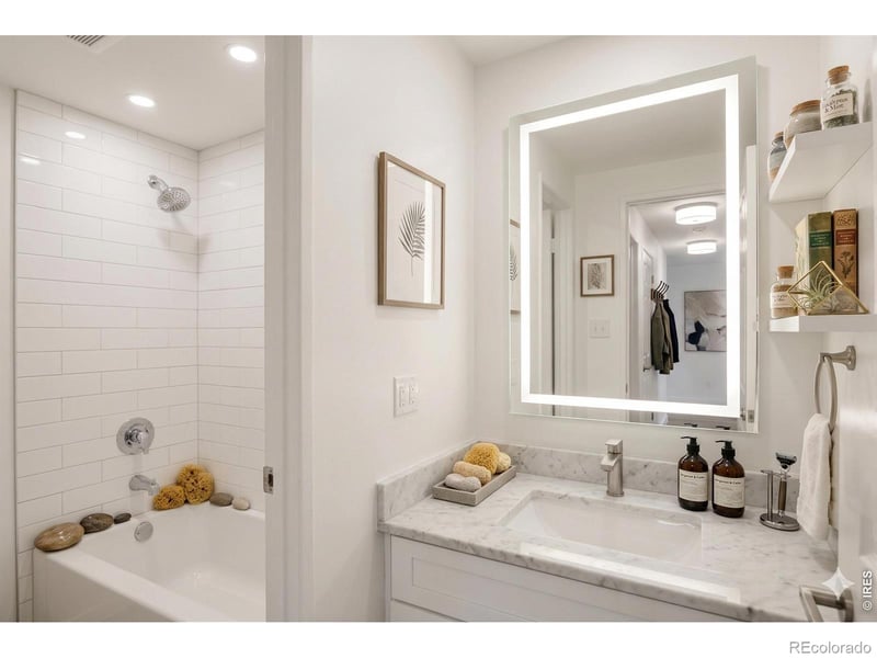 855 N Pennsylvania St #301, Denver, CO 80203
