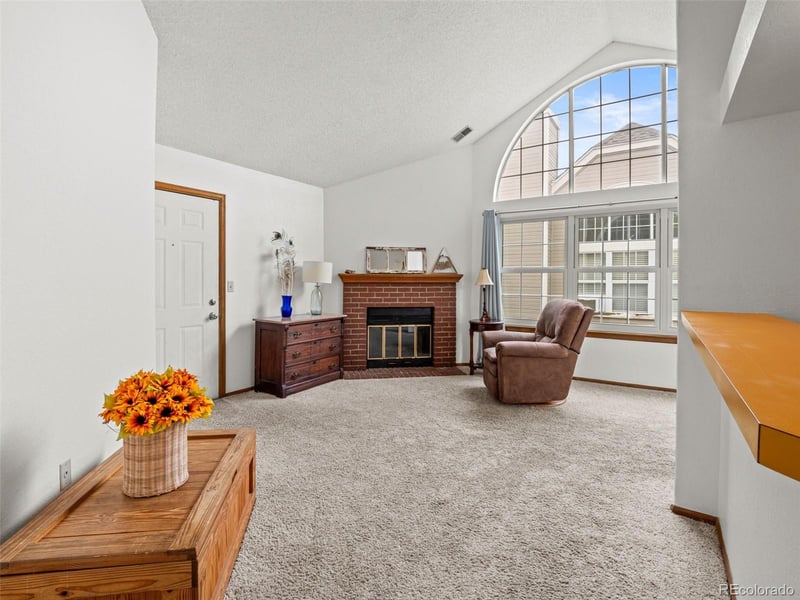 5725 Atlantic Pl #305, Lakewood, CO 80227