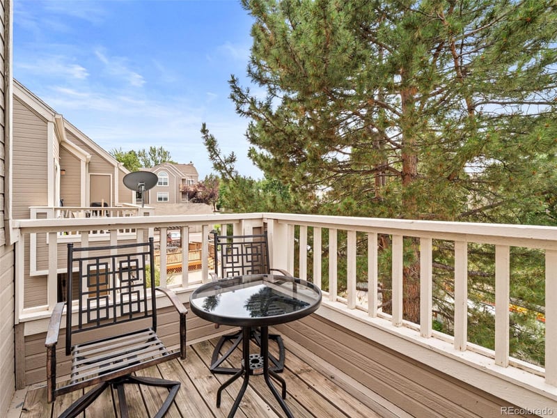 5725 Atlantic Pl #305, Lakewood, CO 80227