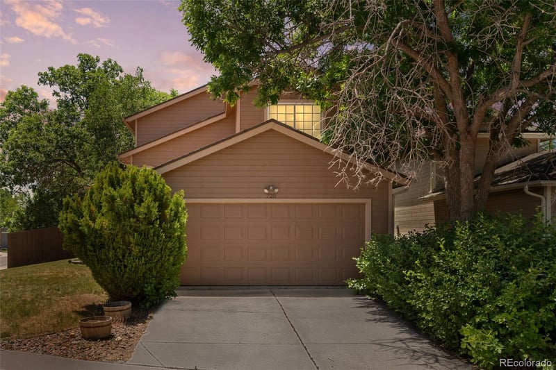 720 Walden Ct, Littleton, CO 80126