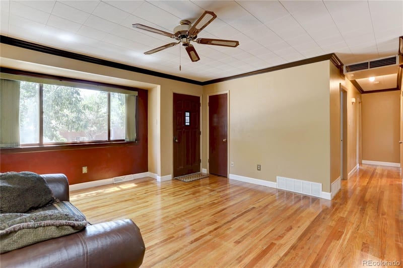 707 W Davies Way, Littleton, CO 80120