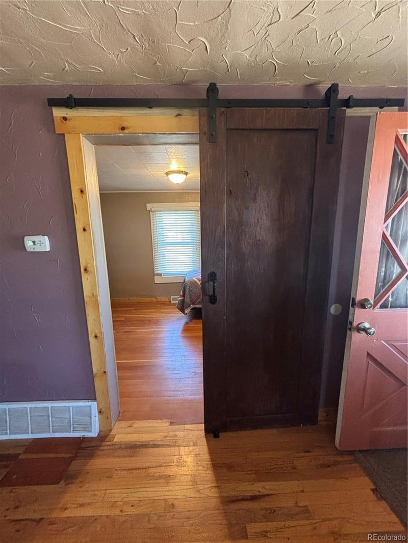 8 Pine St, Colorado Springs, CO 80832