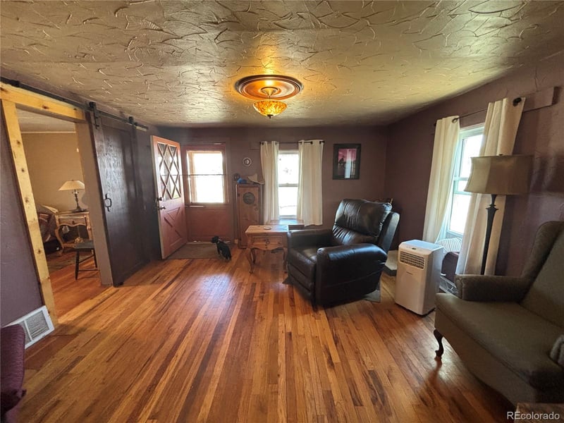 8 Pine St, Colorado Springs, CO 80832
