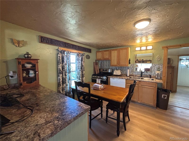 8 Pine St, Colorado Springs, CO 80832
