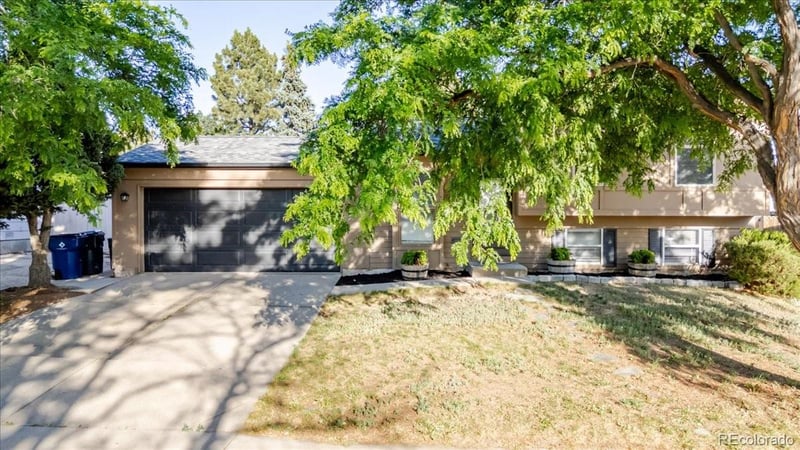 20652 Batavia Dr, Aurora, CO 80011