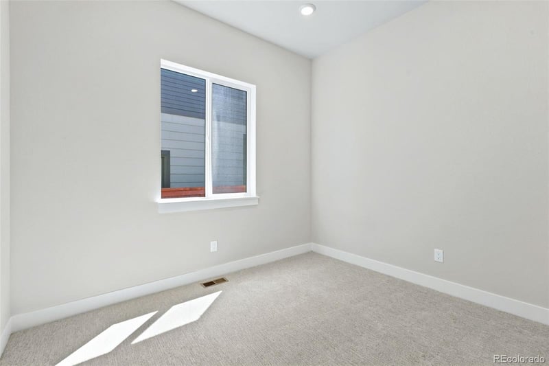 1661 Winter Glow Dr, Windsor, CO 80550