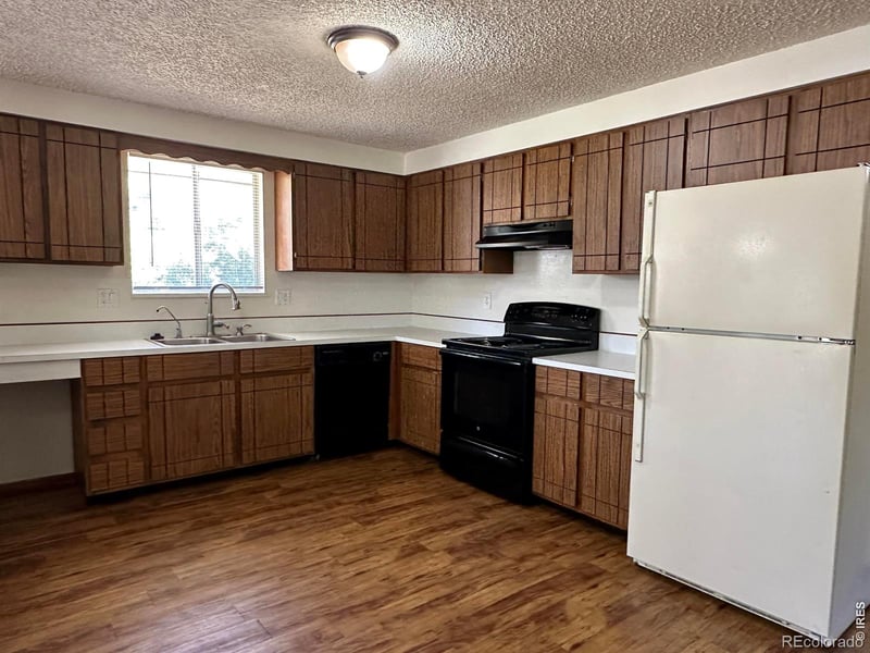 820 30th St, Loveland, CO 80538