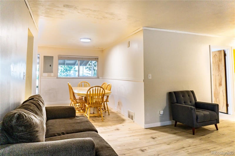 1219 Cumberland St, Colorado Springs, CO 80907
