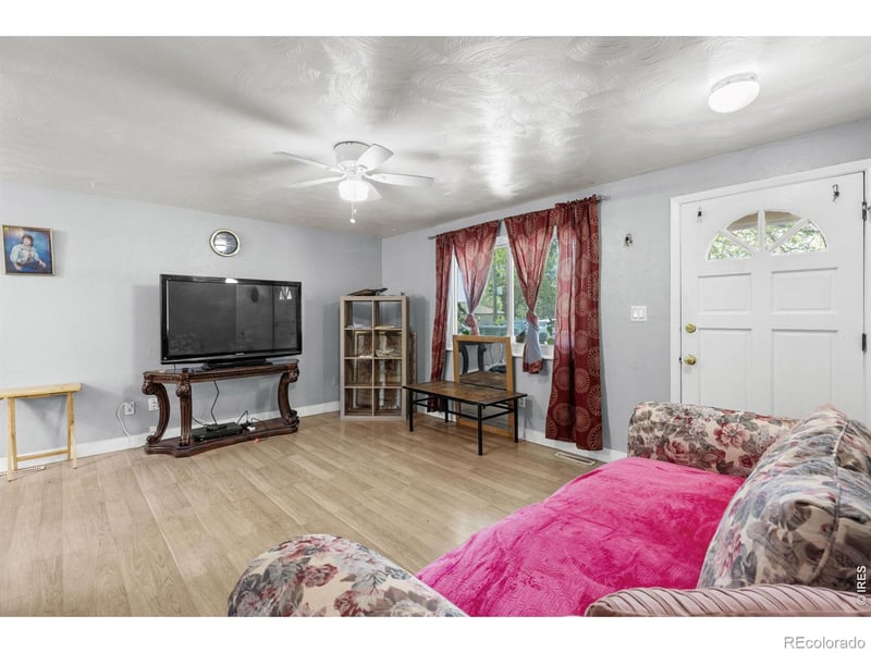 12 Sherman Ct, Longmont, CO 80501