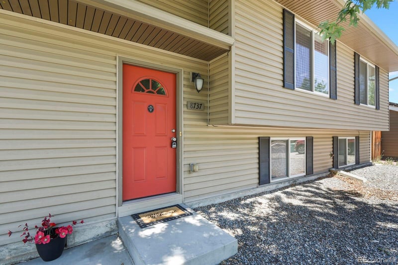 8737 Floyd Dr, Lakewood, CO 80227