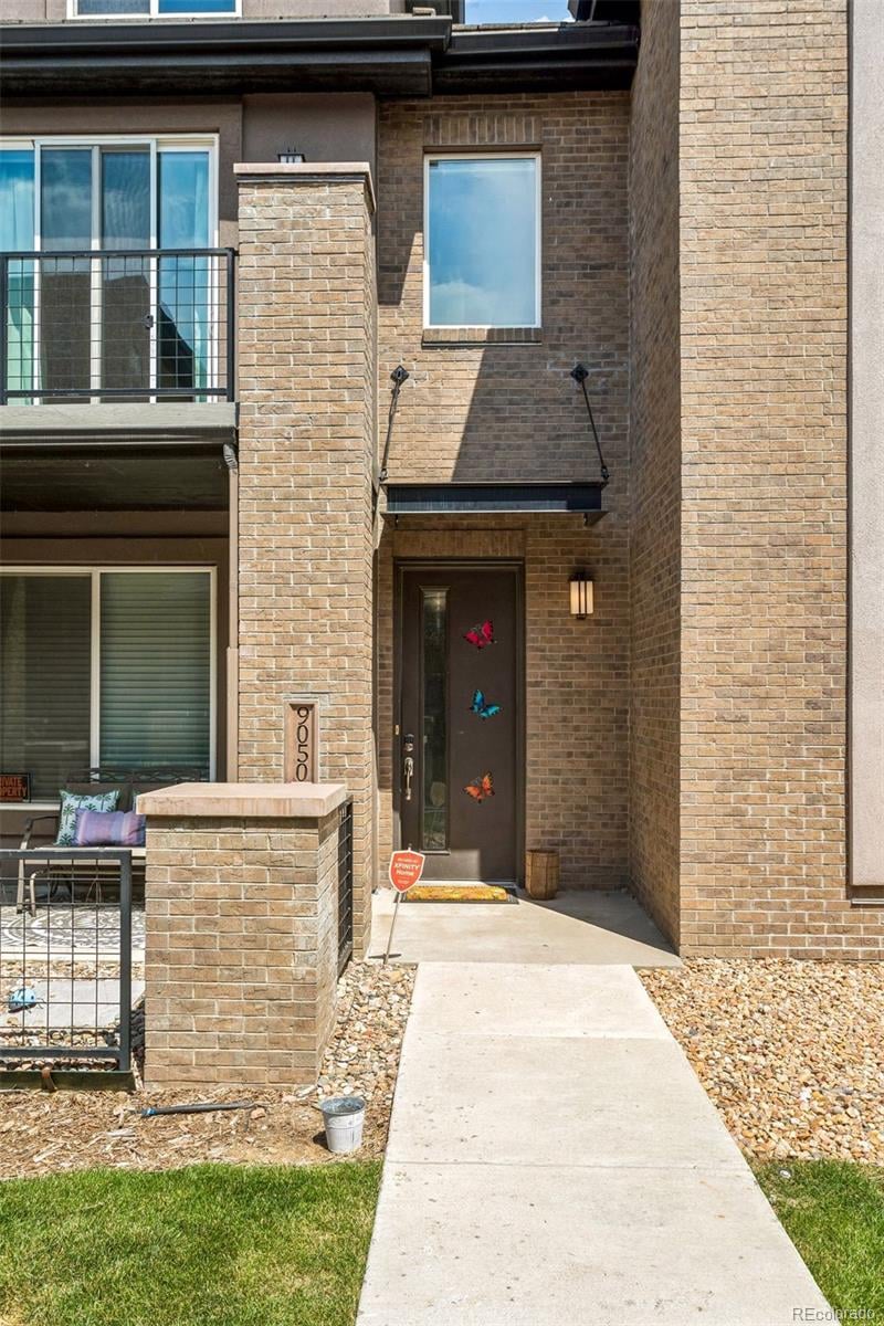 9050 Caley Way, Englewood, CO 80111