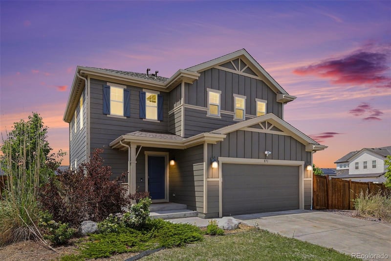 871 Waterloo Cir, Aurora, CO 80018