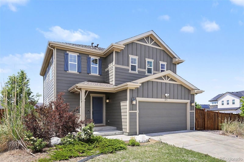 871 Waterloo Cir, Aurora, CO 80018