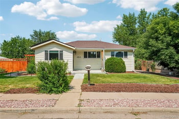 4815 S Logan St, Englewood, CO 80113