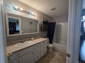 16556 E Phillips Ln, Englewood, CO 80112