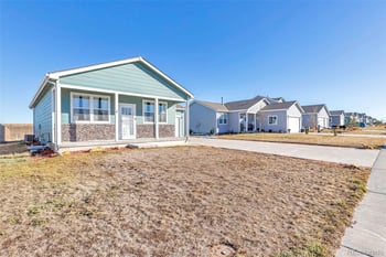 436 S 3rd Ave, Deer Trail, CO 80105