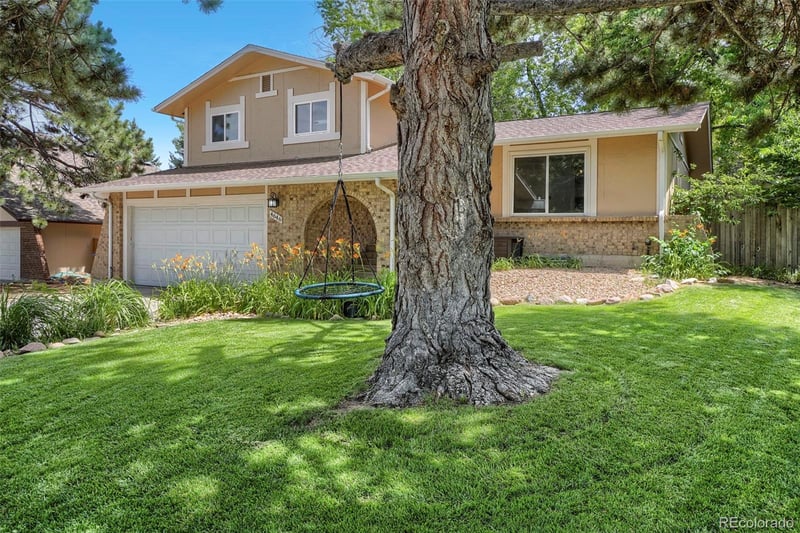 4646 Mobile Way, Aurora, CO 80015